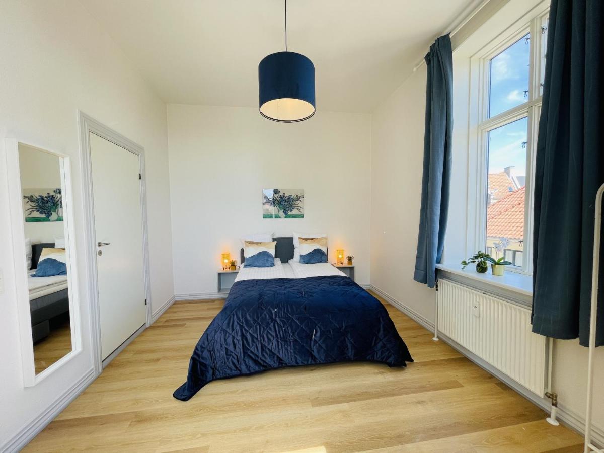Aday - Blue Light Suite Apartment In The Center Of Hjørring Exteriér fotografie