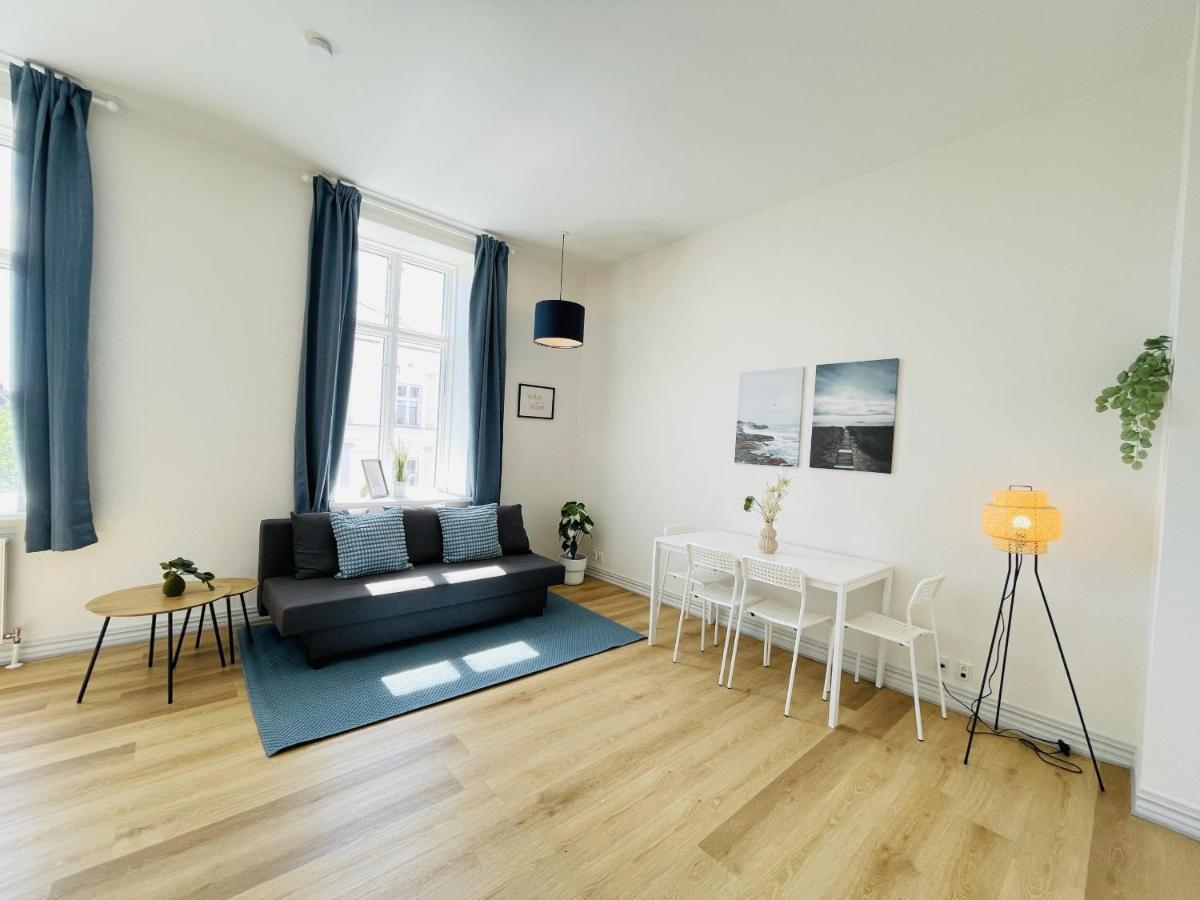 Aday - Blue Light Suite Apartment In The Center Of Hjørring Exteriér fotografie